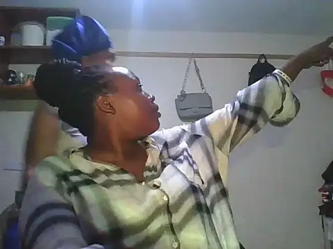 sweetbootty03 webcam