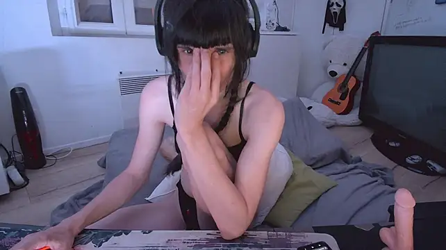CeriseLapine webcam
