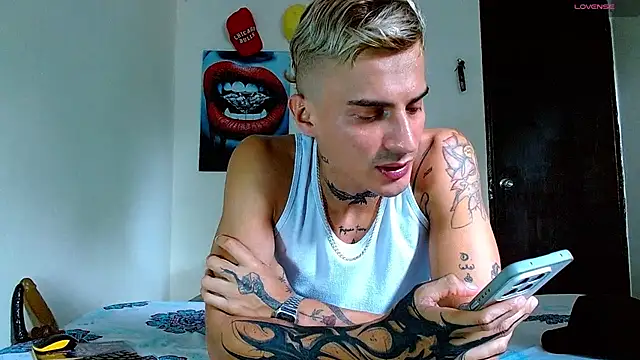 bray_hotboy777 webcam