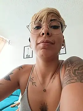 MiaMorgan_