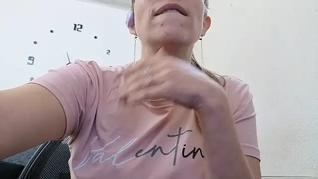 lesb_milf live cam preview