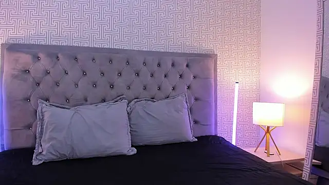 NohaCooper webcam