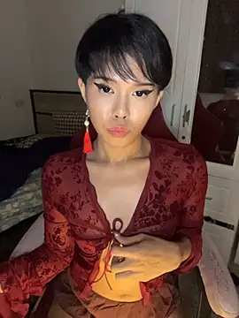 Plaxxxtique live cam on StripChat