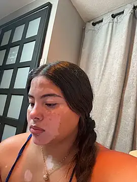 AlessiaBloom_ webcam