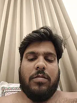 Cutehornyyboiy webcam