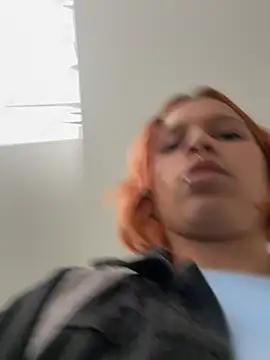 Mia_0-4 webcam