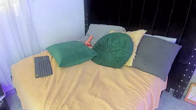 Helen_Ivy webcam