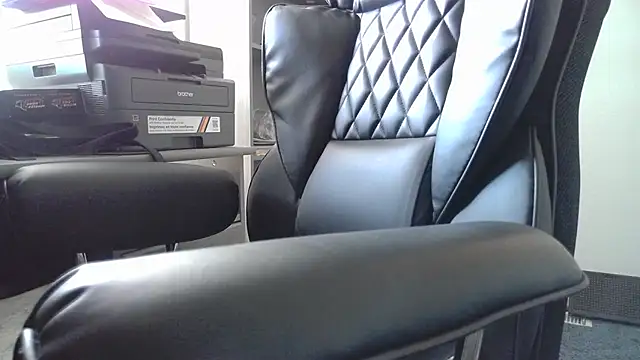 TrevorSteele live cam on StripChat