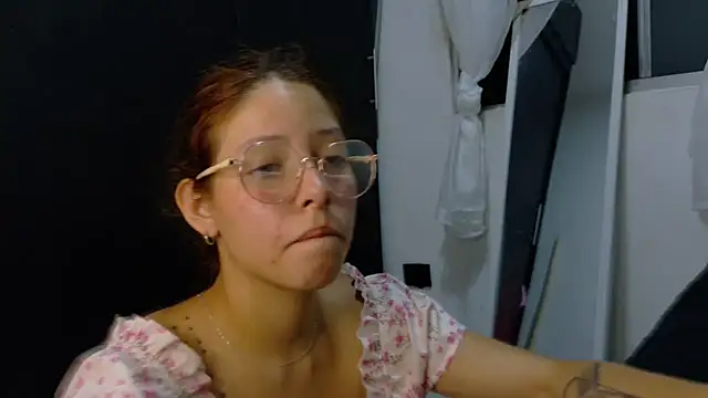 Miranda-cambell live sex cam