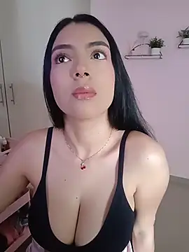 julie_bennet (F young) - Play with boobs 🍒