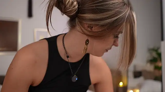 SofiaWaves live sex cam