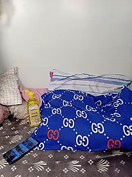 Petite_Nana webcam