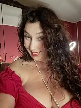 GypsyEsmeralda live cam preview