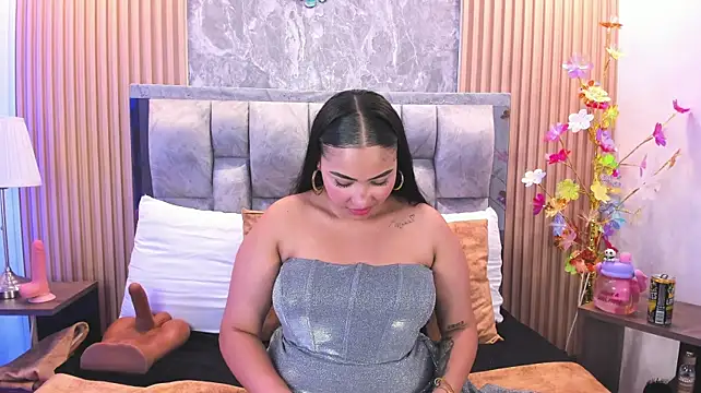 sulay_kim (F young) - control my toy + boobs out