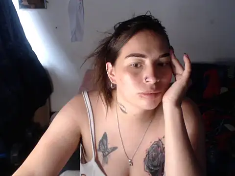 layanafuckass webcam