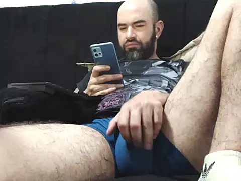 hairyandbigmann live cam preview