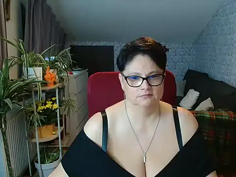 Newgirl4you live cam preview