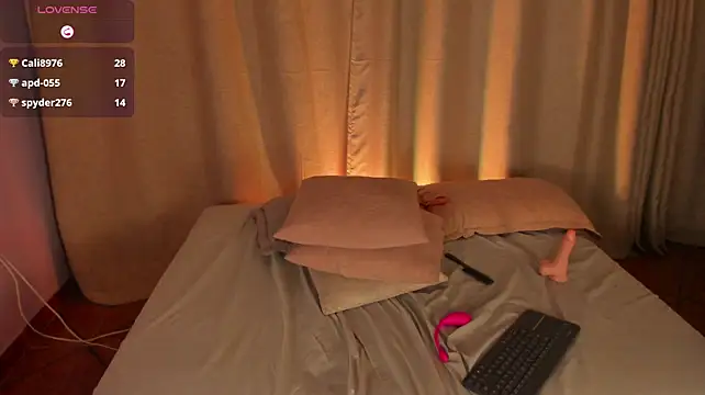 Zoe_Rousee_