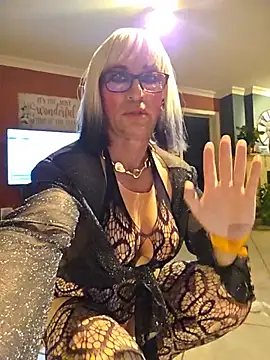 SadiaCrossdresserSlet live cam preview