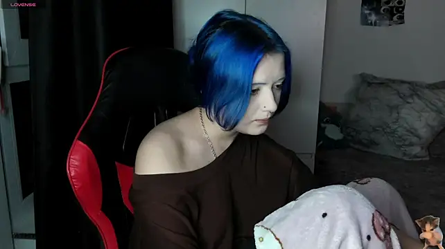 emilia_off0