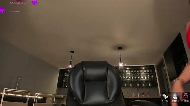MaryLewis_ webcam