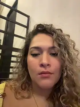 Sara_smiiith211 webcam