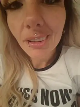 1Cassandra1 webcam