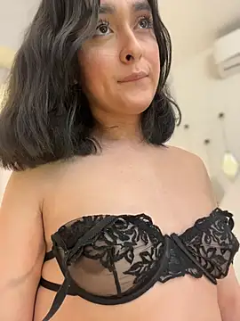 MiahWindsor webcam