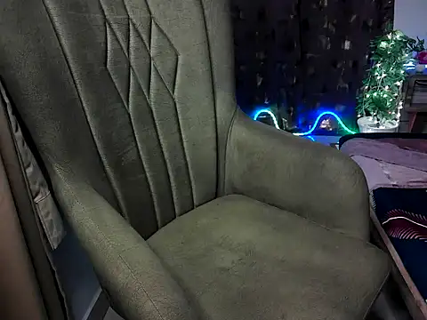 Wild_Mishti_Queen10 live cam on StripChat