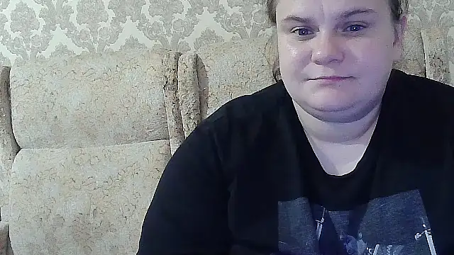 EmmaXKristall live cam on StripChat