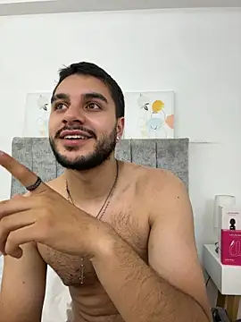AmadeoWild live sex cam