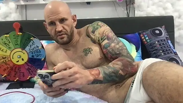 brianomally webcam
