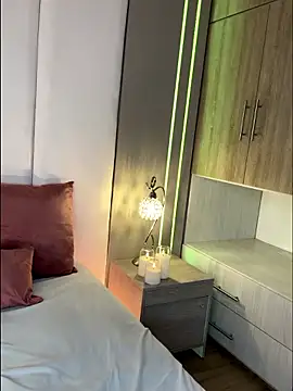 Eva_Bray webcam