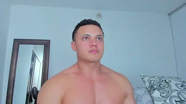 KingLevi01 live cam on StripChat