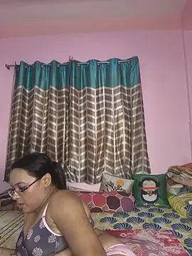 naughtymia06 webcam