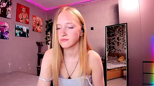 ArianaVellor webcam