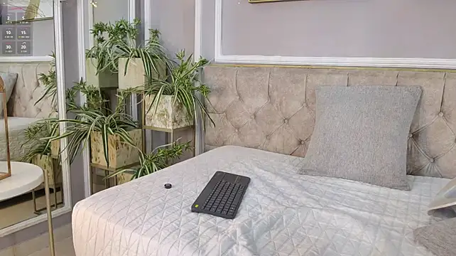 Miel_Bell webcam
