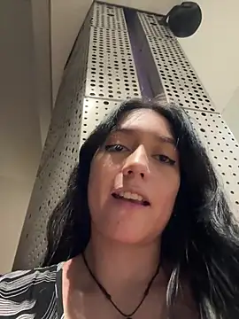 Ravelyn__ webcam