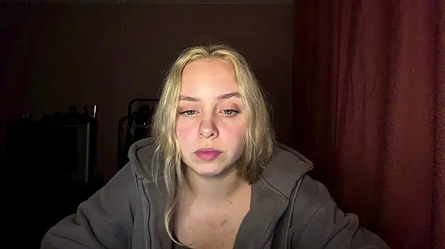 Flaffy_Bombyy webcam