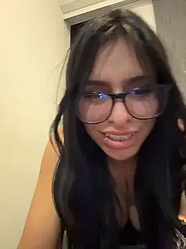 Damonylilith live sex cam