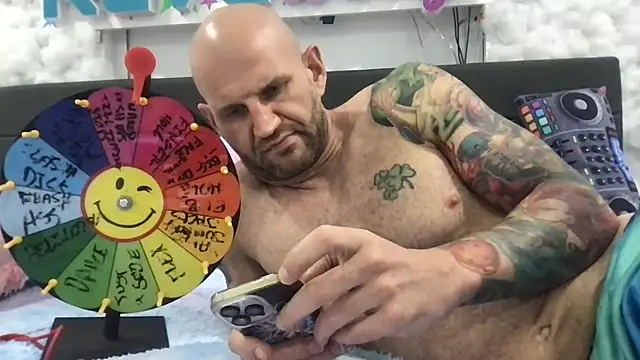 brianomally webcam