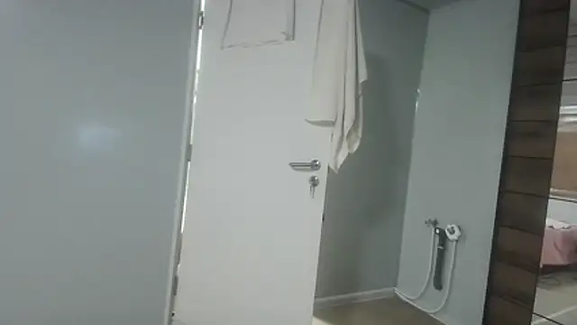 fulloferotic live cam preview