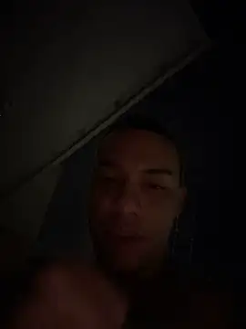 AlphaMasterXxx webcam