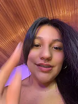 Emily_Gomezz webcam