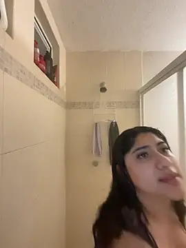 Monica17 live cam