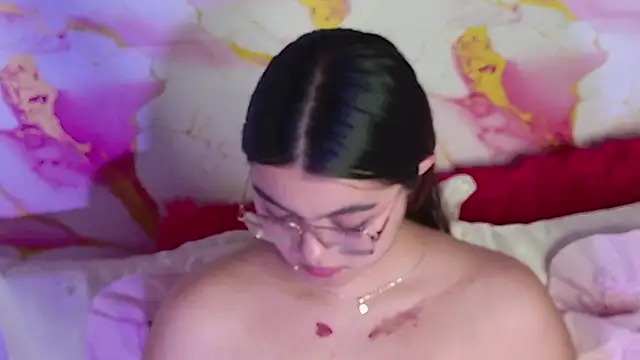julisaenz webcam