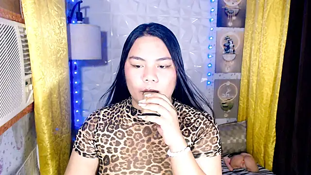 TSbrianaHugeCock webcam