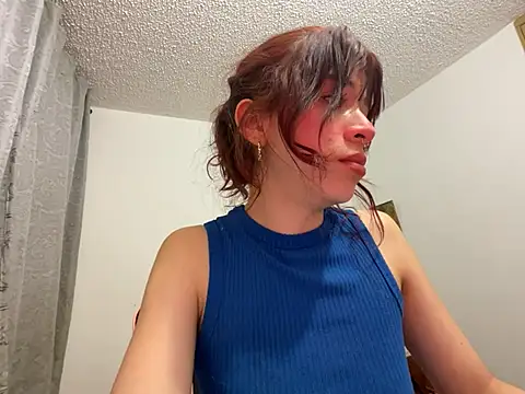 SuzzyyM webcam