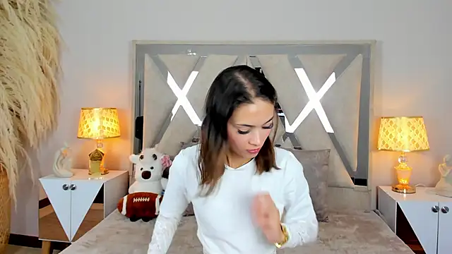 NicolMiller4 webcam