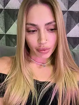 Elizabeth_Tay
